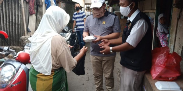 FKDM Jakarta Utara Gelar Bakti Sosial untuk Masyarakat Terdampak Covid-19
