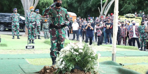 Panglima TNI Pimpin Upacara Pemakaman Jenderal TNI (Purn) Djoko Santoso