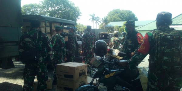 Pastikan Tepat Sasaran, Pembagian Sembako Diantar ke Rumah Warga