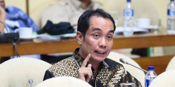 Fauzi H Amro: Pemerintah Tidak Konsisten Mengakhiri Wabah Corona