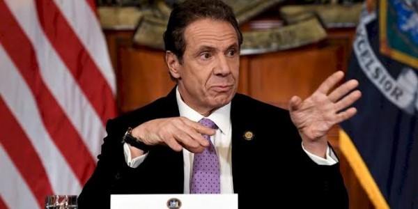 Gubernur New York Buka Akses Pantai