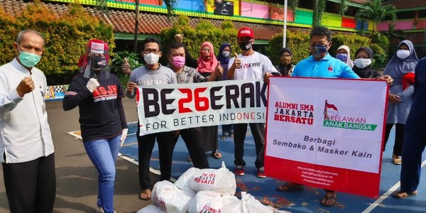 Peduli Sesama, Komunitas BE26ERAK Berikan Sembako Kepada Masyarakat Terdampak Covid-19