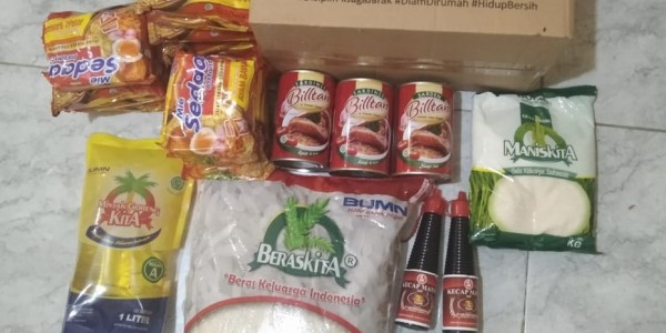 Yayasan Sahati Bantu Warga Yang Tak Terima Bantuan Pemerintah