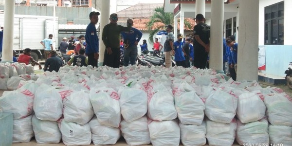 Ribuan Paket Sembako untuk Warga Terdampak Covid-19, Sasar Desa Kedung Pengawas