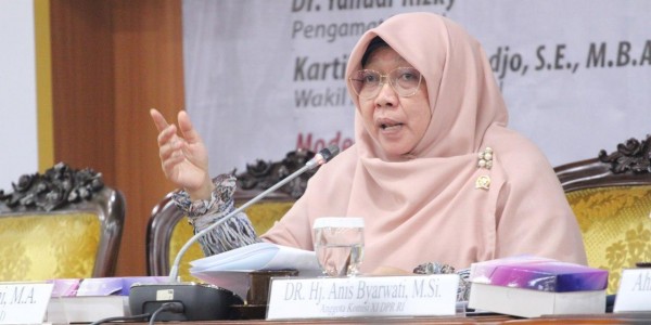 DPR Ingatkan Pemerintah, New Normal Tidak Signifikan Menolong Ekonomi 