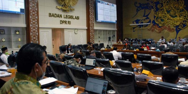 Baleg DPR Bahas Omnibus Law RUU Cipta Kerja Dengan Pemerintah