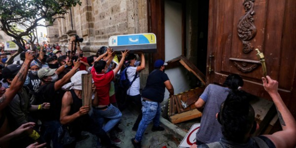 Setelah AS, Kini Unjuk Rasa Atas Kekerasan Polisi Merebak Di Meksiko 