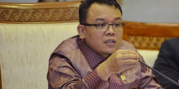 PAN Harap Semua Fraksi DPR Dengar Permintaan Pemerintah, Tunda RUU HIP