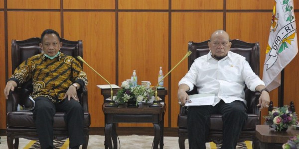 Mendagri Tito Tunggu Keputusan Gubernur Jatim Soal Nasib Bupati Jember