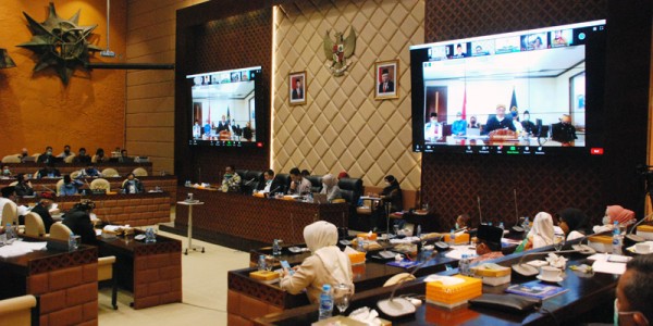 Komisi V DPR Raker Virtual Dengan Menhub