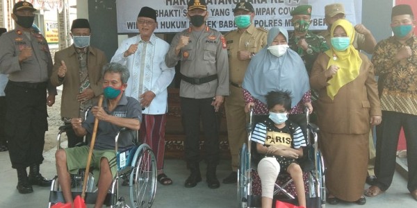Kapolrestro Bekasi Gelar Baksos di Komplek Makam KH. Noer Ali