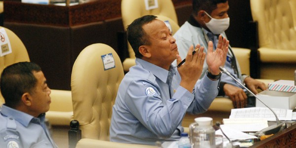 Menteri Kelautan Eddy Prabowo Buka Keran Eksport Lobster