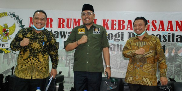 Diskusi MPR RI 'Perlindungan dan Pemberdayaan Purna PMI’