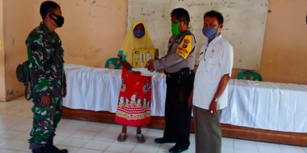 Bhabinkamtibmas Polsek Rambutan Kembali Serahkan Paket Sembako