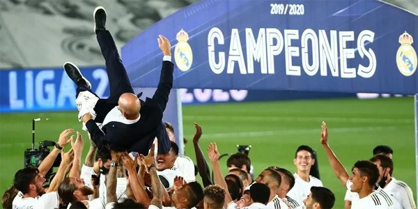 Real Madrid Raih Gelar La Liga ke-34