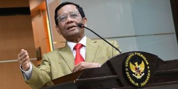 Hatta Ali, Faruk Muhammad dan Suhardi Alius Mendapat Bintang Mahaputra
