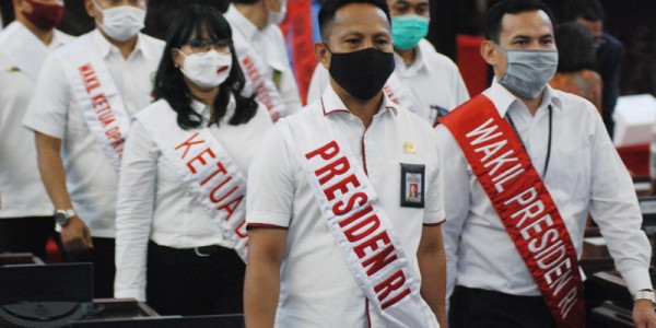 Gladi Kotor Menyambut Pidato Presiden Jokowi Di MPR