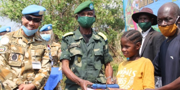 TNI Gelar Karya Bakti Terpadu Dalam Peringatan 75 Tahun Kemerdekaan di Afrika