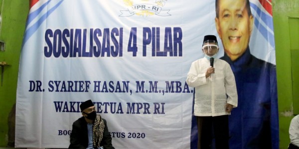 Syarief Hasan: Pesantren Tempat Pelatihan Menjadi Warga Negara yang Baik
