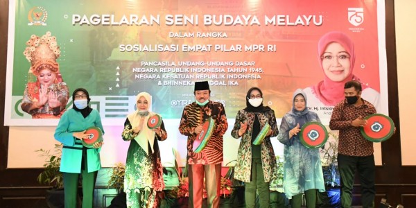 MPR Beri Pemahaman Nilai-nilai Empat Pilar Melalui Pagelaran Seni Budaya Melayu