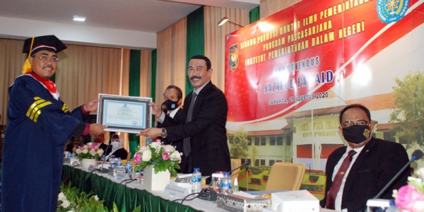 Wakil Ketua MPR Jazilul Fawaid Lulus Gelar Doktor IPDN