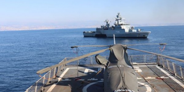 KRI Sultan Hasanuddin-366 Latihan Towing Dengan Kapal Perang Jerman di Laut Mediterania