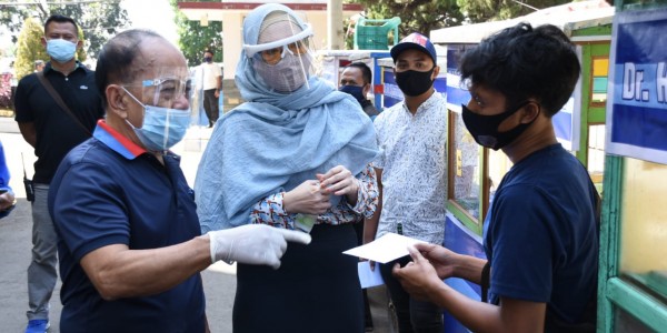 Syarief Hasan Berikan Bantuan Modal Usaha Untuk UMKM Kabupaten Cianjur