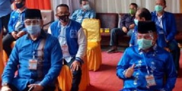 Tanpa Partai Banteng, Duet Mulyadi-Ali Mukhni Daftar ke KPUD