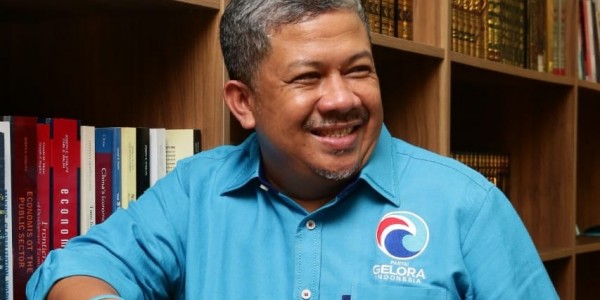 Fahri Hamzah ke Menteri Nadiem :  Ayolah Cerdas Dikit