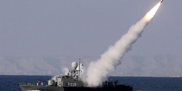 Tegang, Pesawat Militer AS Dekati Area Latihan Perang Iran di Selat Hormuz