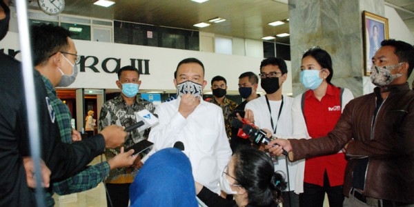  Wakil Ketua DPR RI Sufmi Dasco Ahmad Jawab Pertanyaan Wartawan