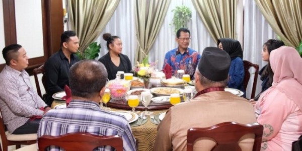 Perkuat Persahabatan Budaya Kedua Negara, Duta Besar RI Jamu Seniman Brunei Darussalam