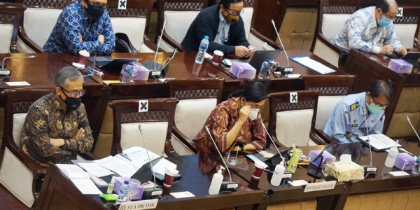 Raker Komisi XI DPR Dengan Menkeu