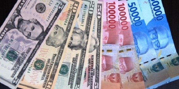 Meski Tertahan Sentimen Aksi UU Cipta Kerja, Rupiah Akhir Pekan Ditutup Menguat