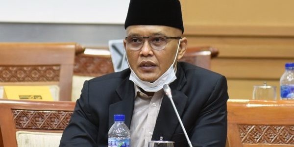 Wajar Hoaks UU Cipta Kerja Bertebaran, Karena Naskah Resminya Belum Ada