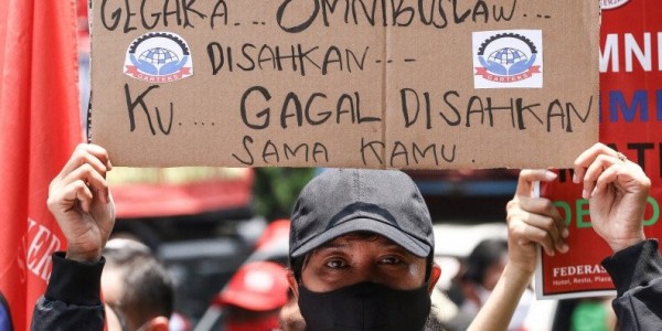 Antisipasi Demo PA 212, Jalan Patung Kuda Arah Istana Merdeka Ditutup