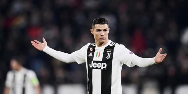 Setelah 19 Hari, Ronaldo Dinyatakan Negatif COVID-19