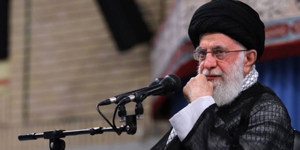 Ayatullah Khamenei: Protes Muslim Dunia ke Prancis, Bukti Umat Islam Eksis