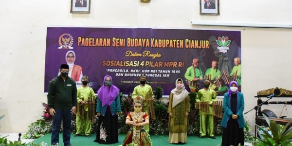 MPR Sampaikan Nilai-Nilai Empat Pilar Lewat Seni Calung 
