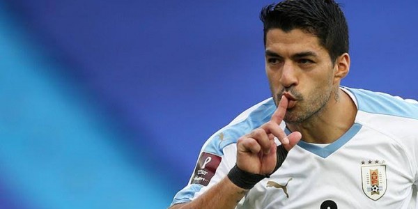 Positif COVID-19, Suarez Bakal Lewatkan Laga Lawan Brazil