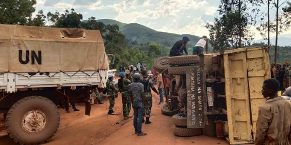Satgas TNI Konga XXXIX-B RDB/MONUSCO Bantu Evakuasi Truk Terguling di Kongo