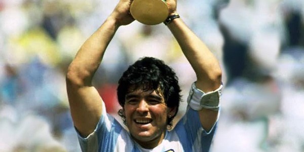 Pele Akui Sedih dengan Meninggalnya Maradona