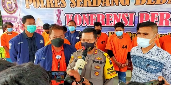 Polres Sergai Tangkap 2 Pelaku Pembakar Rumah yang Kabur ke Batam