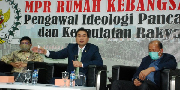 "Waspada Hoaks Jelang Pilkada 9 Desember”