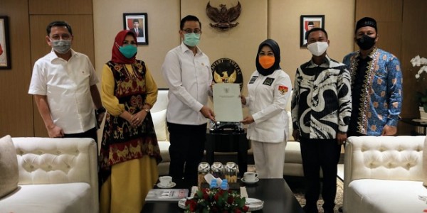 Prihatin Atas Korupsi Mensos, Komite III DPD RI Desak Optimalisasi Transparansi Bansos