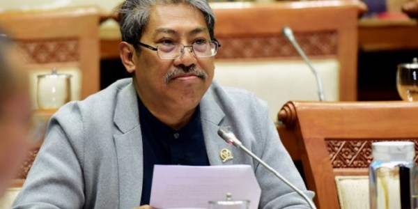 Makin Gawat! Izin Tambang Pasir dan Batu Split Harus ke Menteri