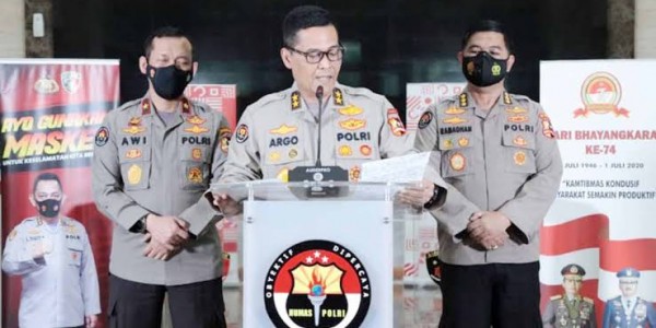 Polisi Ultimatum Lima Tersangka Kasus Prokes Serahkan Diri
