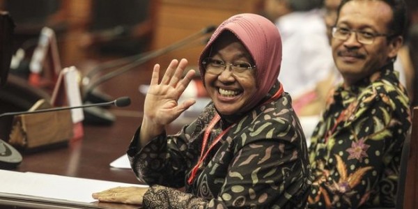 Bu Risma, Rangkap Jabatan Wali Kota Surabaya Sekaligus Mensos Tak Bagus