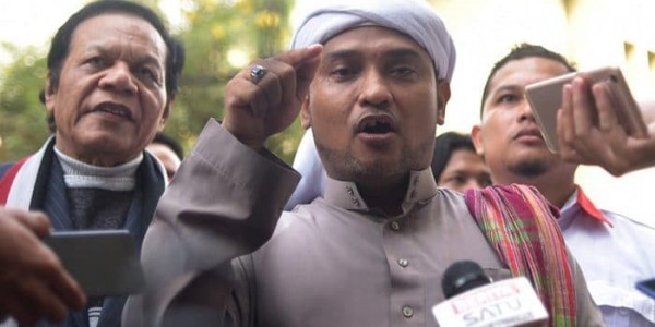FPI Dibubarkan, Novel: Kami Tidak Dididik Untuk Fanatik Organisasi