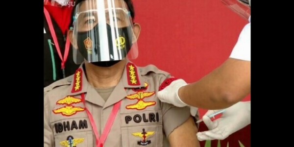 Divaksin Perdana Bareng Jokowi, Ini Pesan Idham untuk Anggota Polri